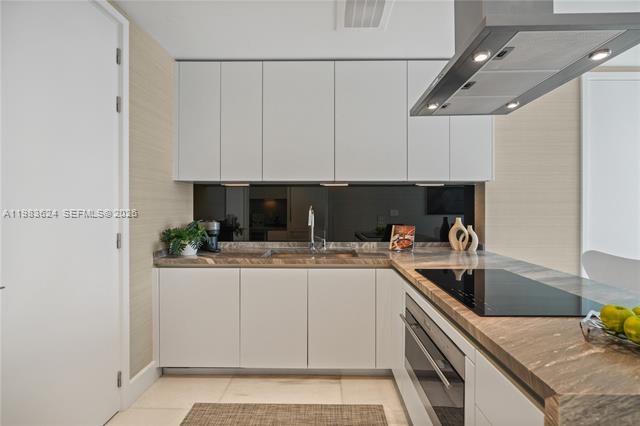 700 NE 26th Ter #2404 Miami, FL 33137