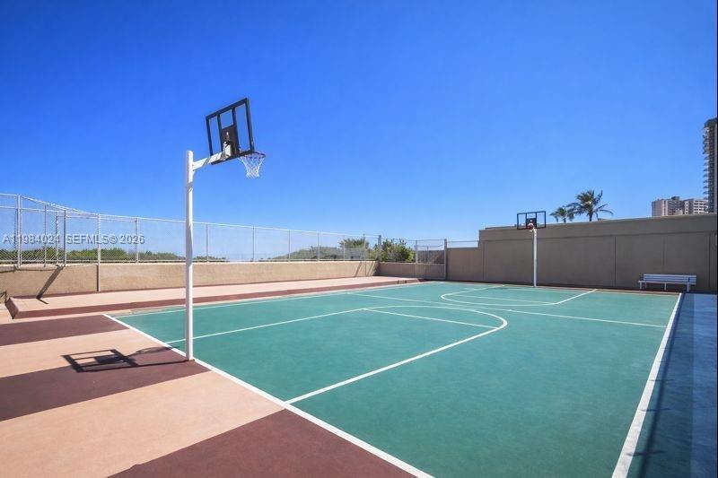 1985 S Ocean Dr #21K Hallandale Beach, FL 33009