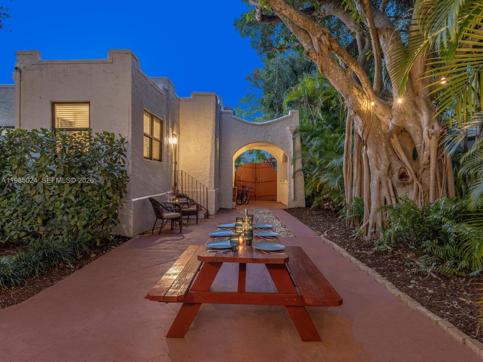 144 NE 91st St Miami Shores, FL 33138