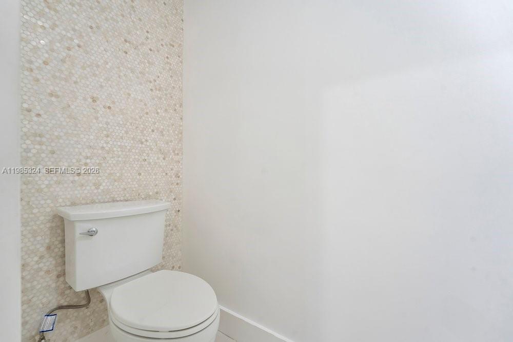 4053 SW 8th St Plantation, FL 33317