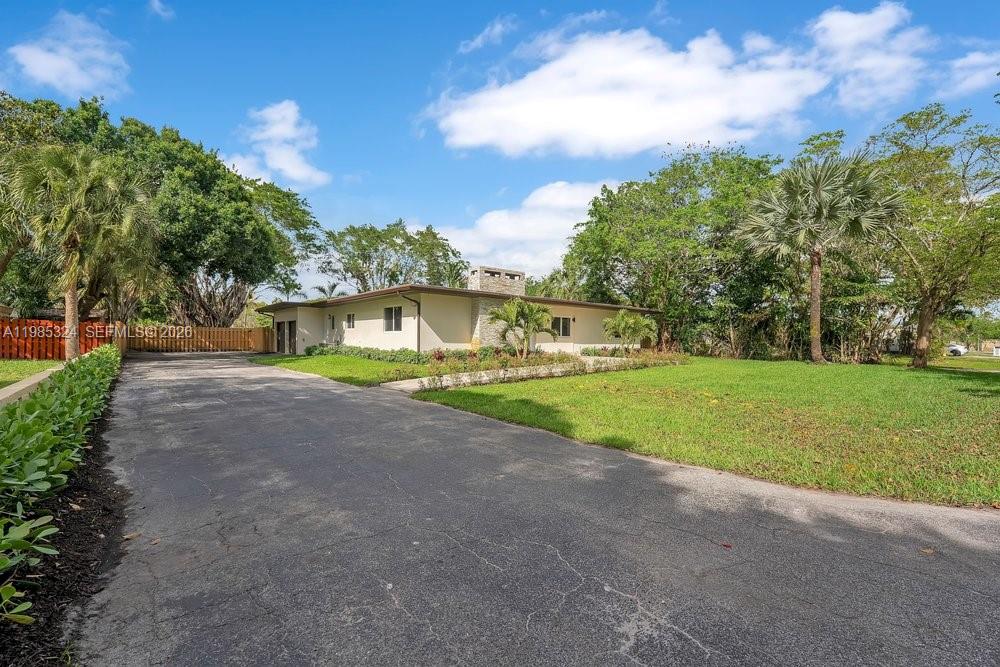 4053 SW 8th St Plantation, FL 33317