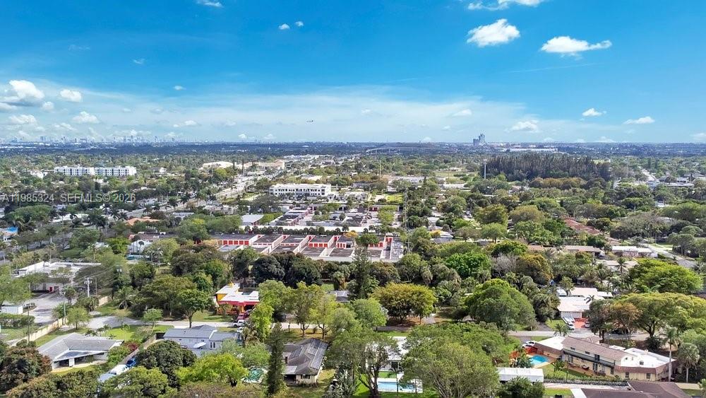 4053 SW 8th St Plantation, FL 33317