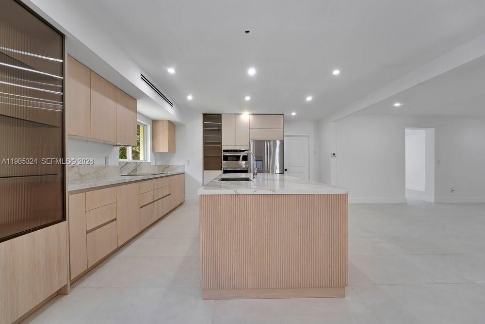 4053 SW 8th St Plantation, FL 33317