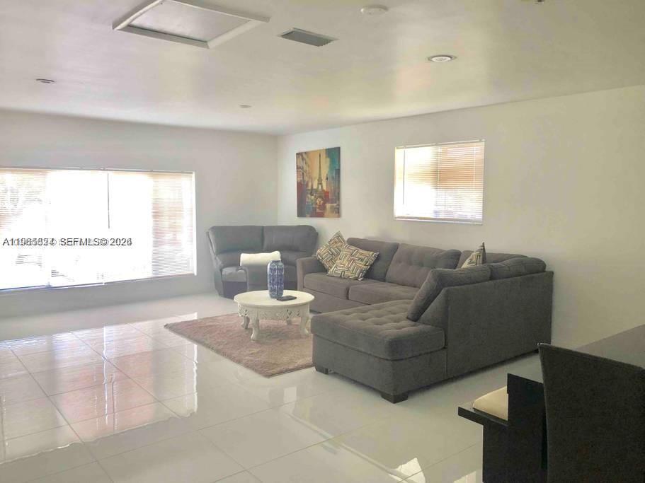 Undisclosed Address Palmetto Bay, FL 33157