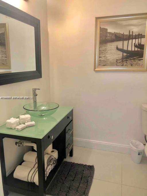 Undisclosed Address Palmetto Bay, FL 33157