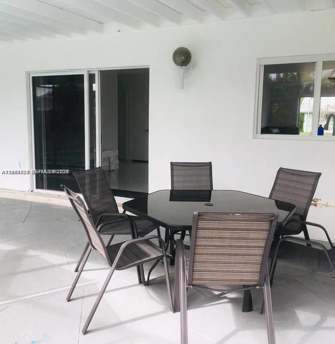 Undisclosed Address Palmetto Bay, FL 33157