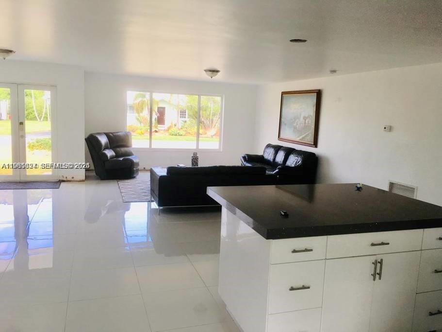 Undisclosed Address Palmetto Bay, FL 33157