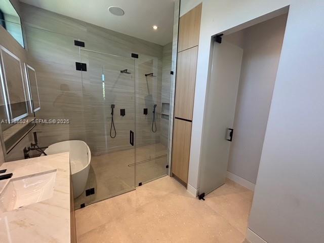 2161 NE 124th St North Miami, FL 33181