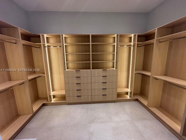 2161 NE 124th St North Miami, FL 33181