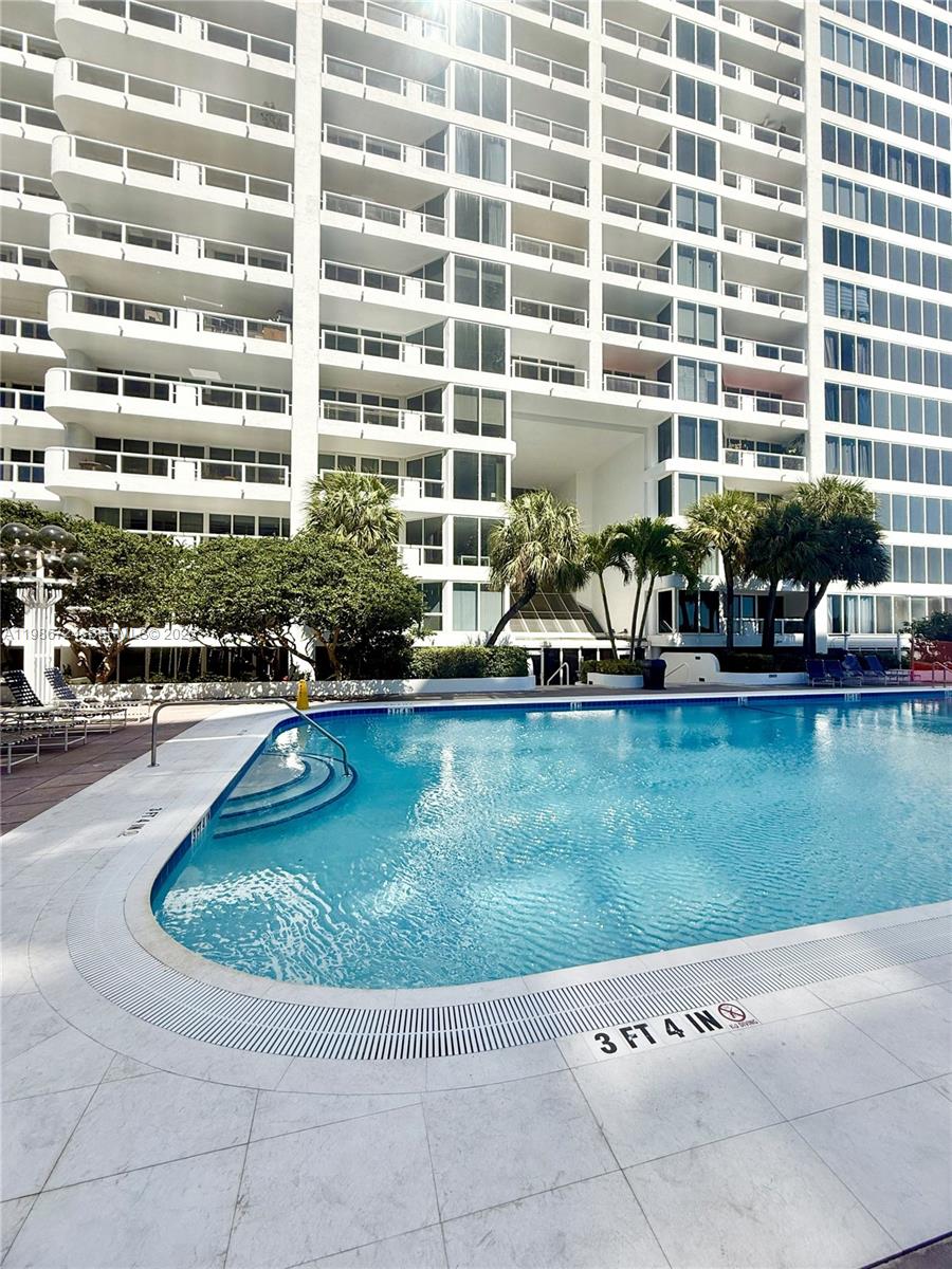 1717 Bayshore Dr Apt #A-1548 Miami, FL 33131