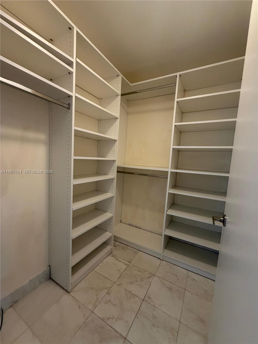 3470 E Coast Ave #H0603 Miami, FL 33137