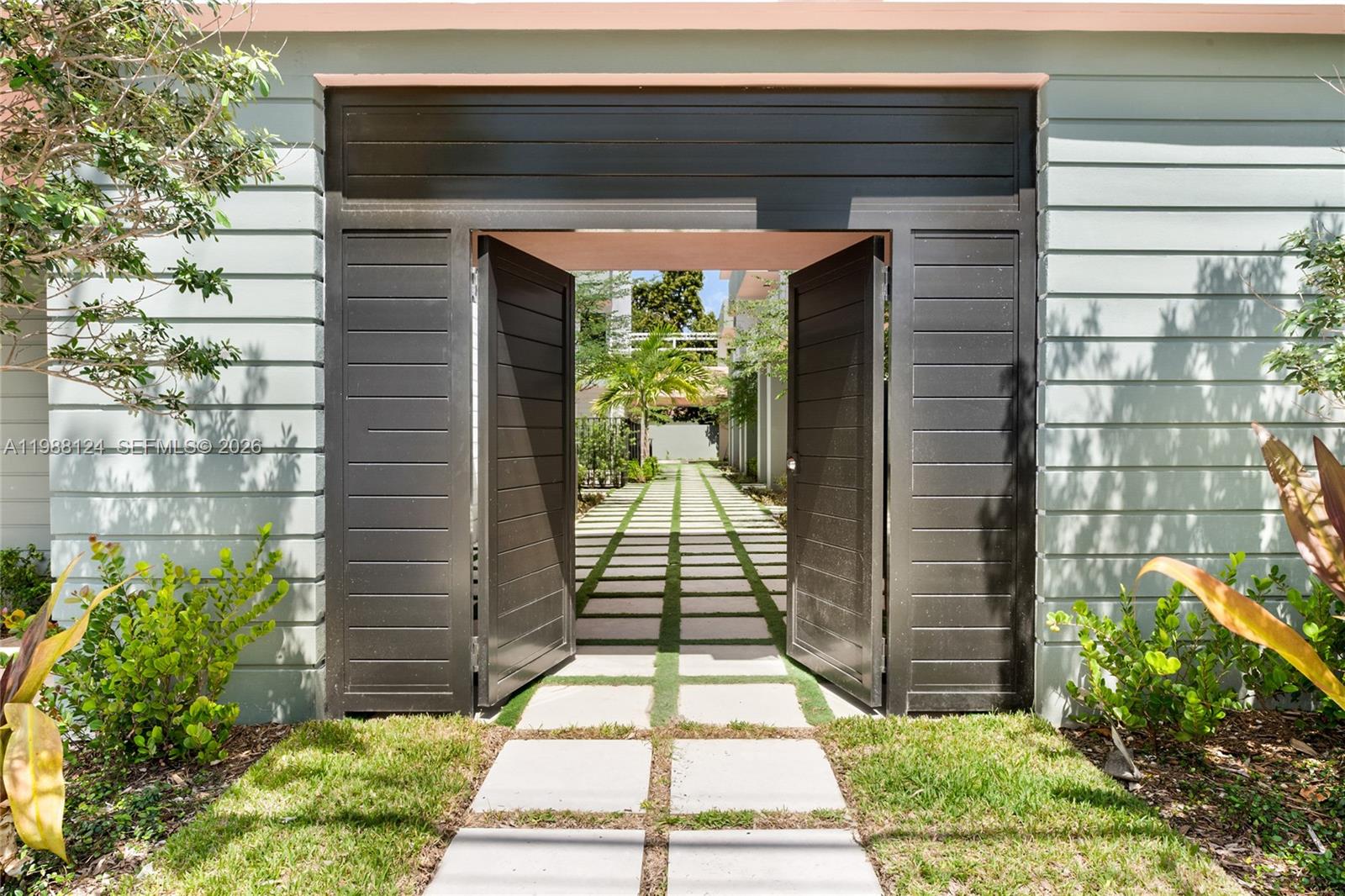 721 SW 11th St #E Miami, FL 33129