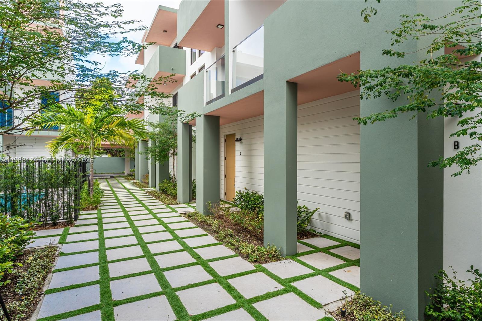 721 SW 11th St #E Miami, FL 33129