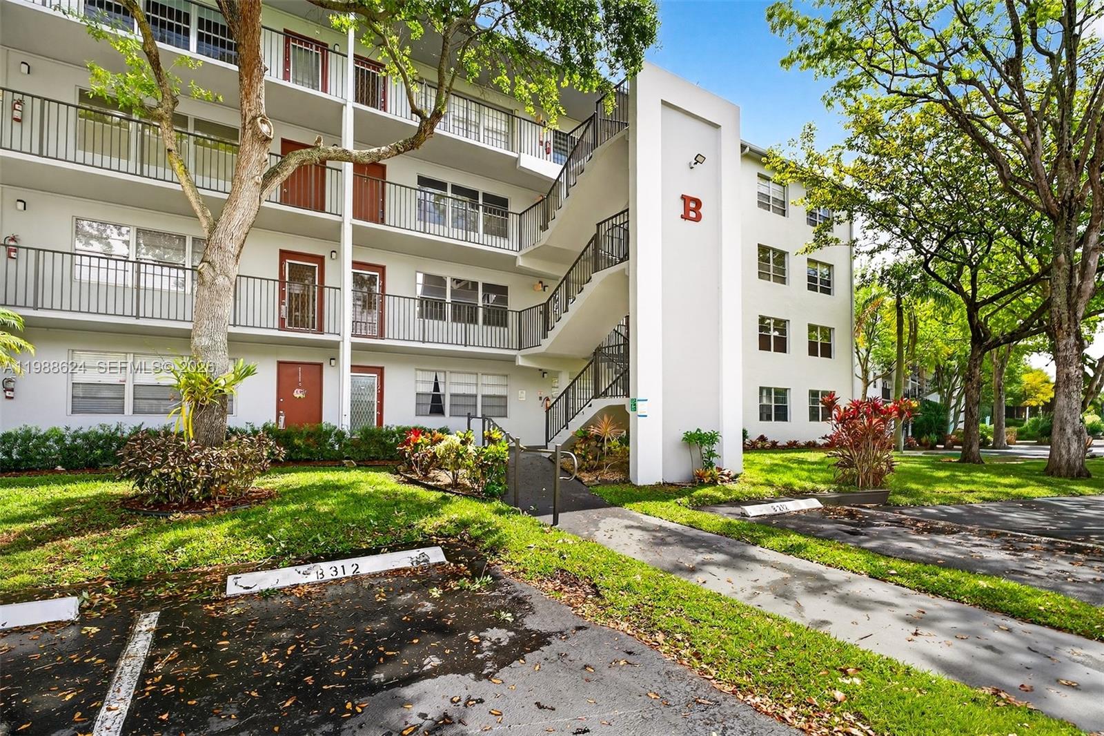 1301 SW 134th Way #313B Pembroke Pines, FL 33027