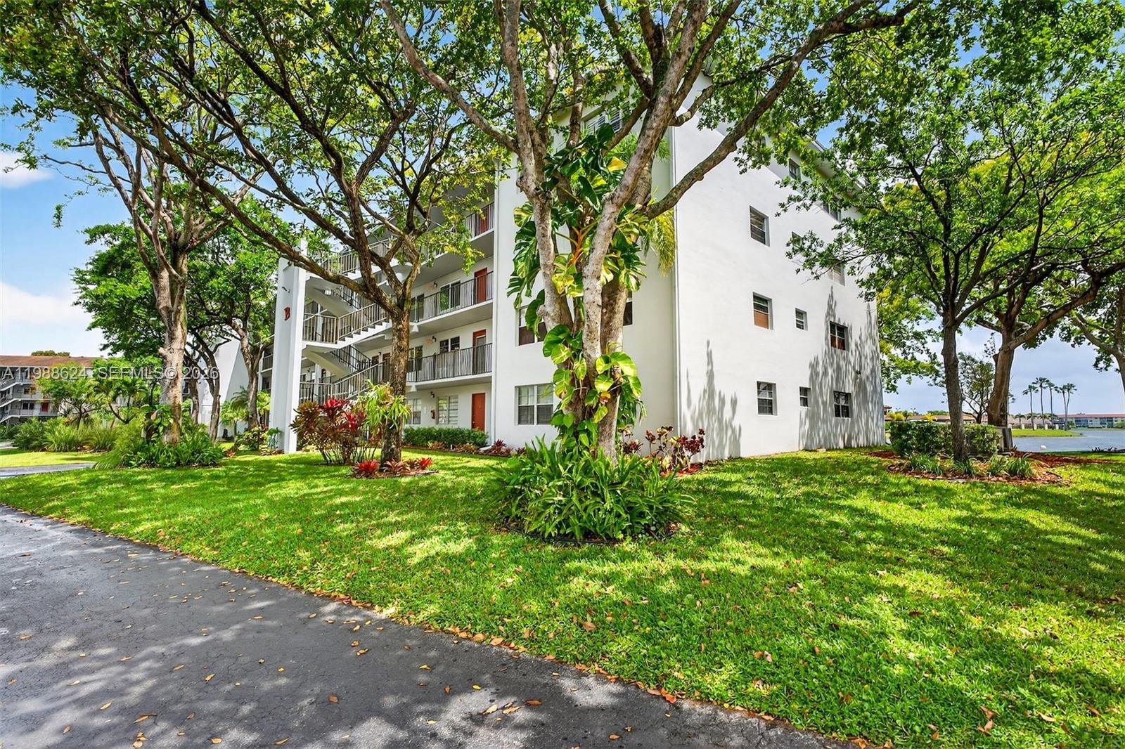 1301 SW 134th Way #313B Pembroke Pines, FL 33027