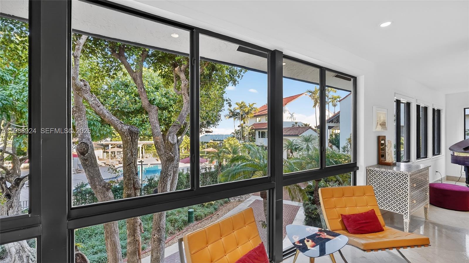 2000 S Bayshore Dr #24 Miami, FL 33133