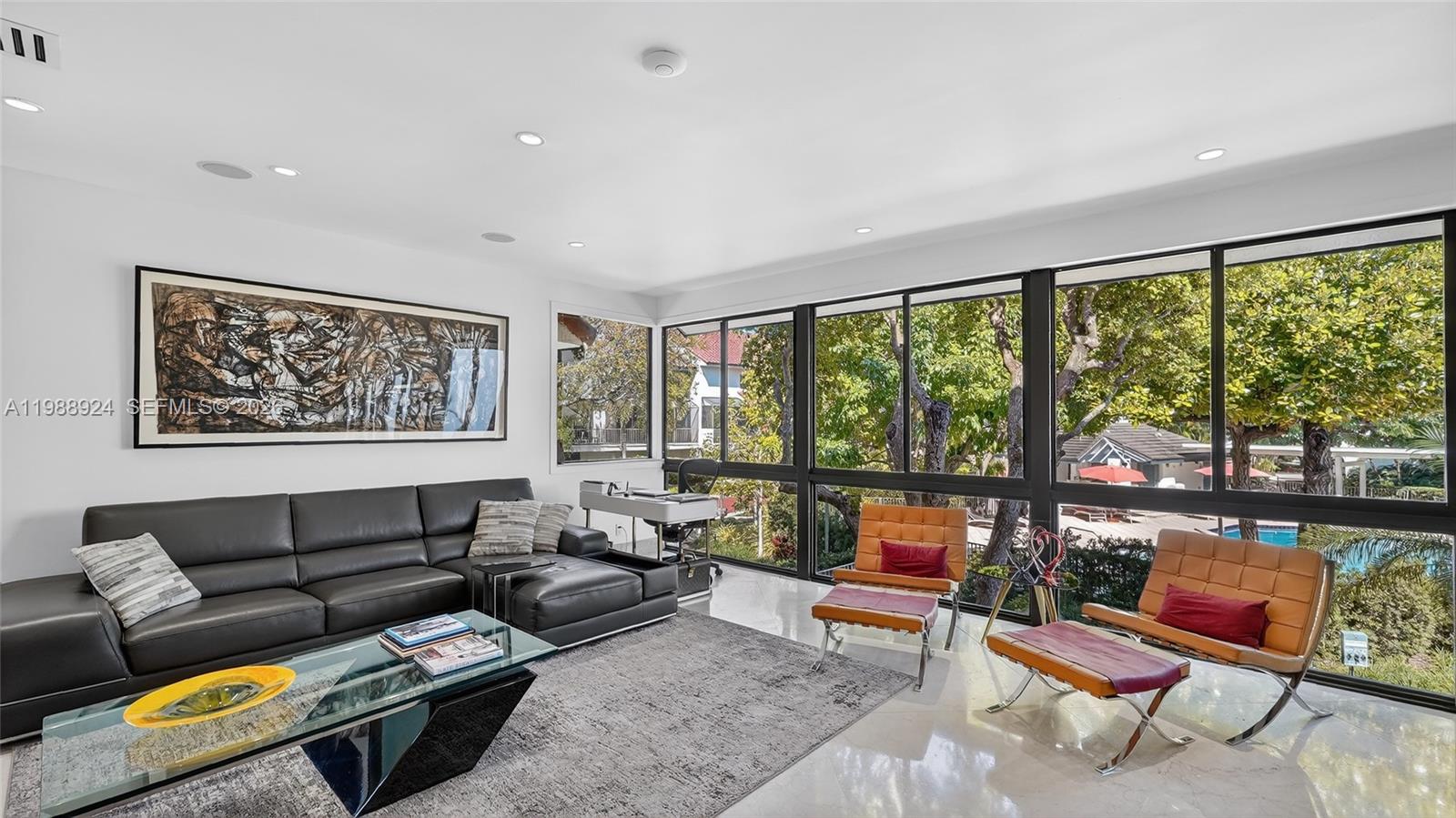 2000 S Bayshore Dr #24 Miami, FL 33133