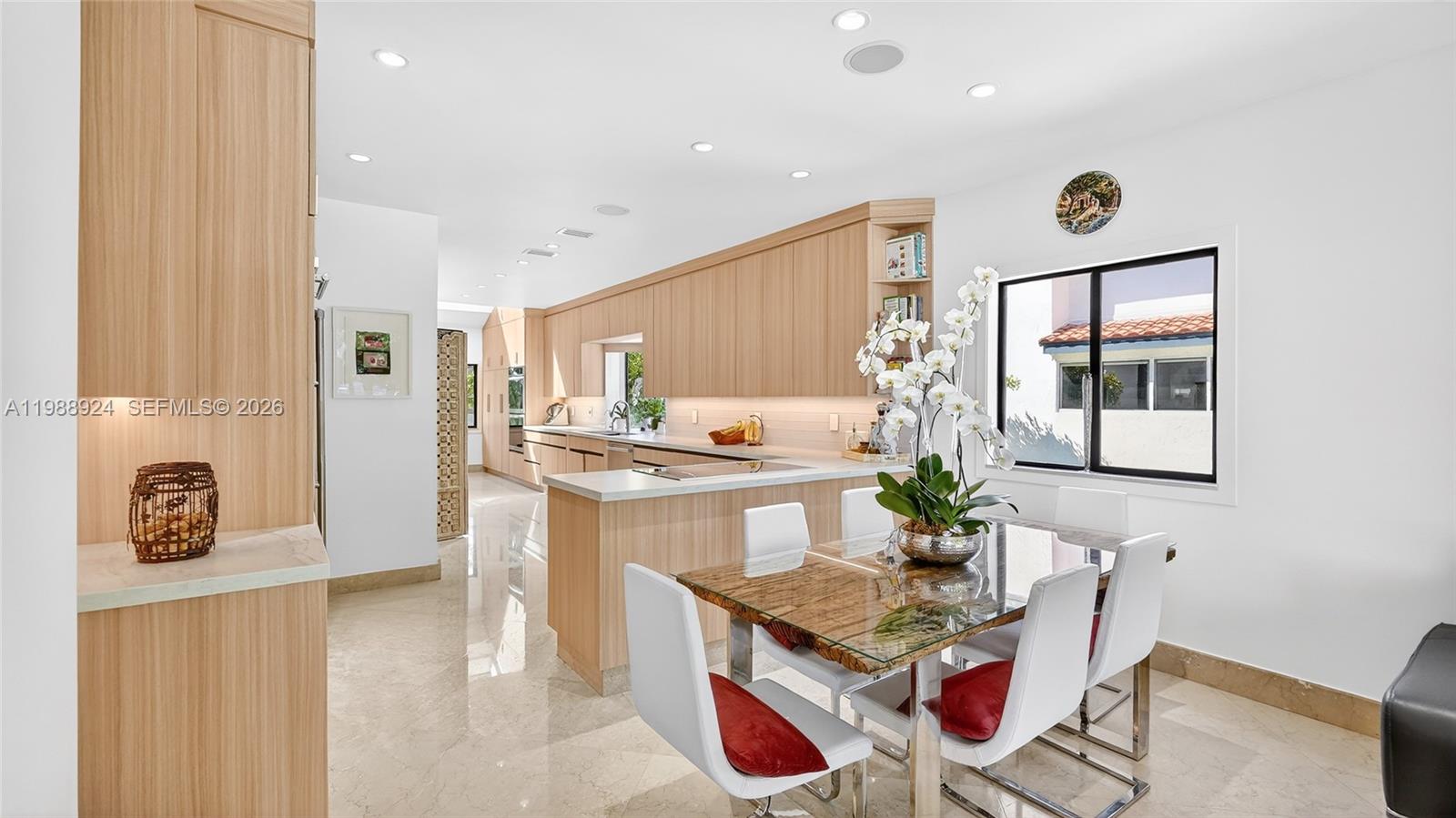 2000 S Bayshore Dr #24 Miami, FL 33133