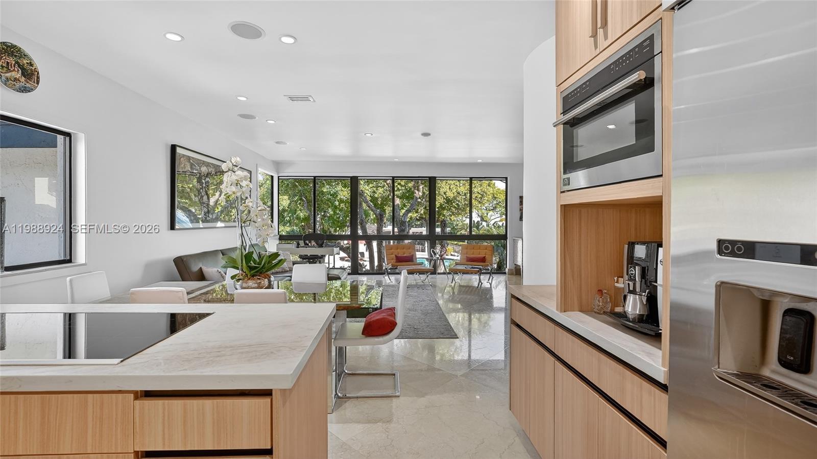 2000 S Bayshore Dr #24 Miami, FL 33133