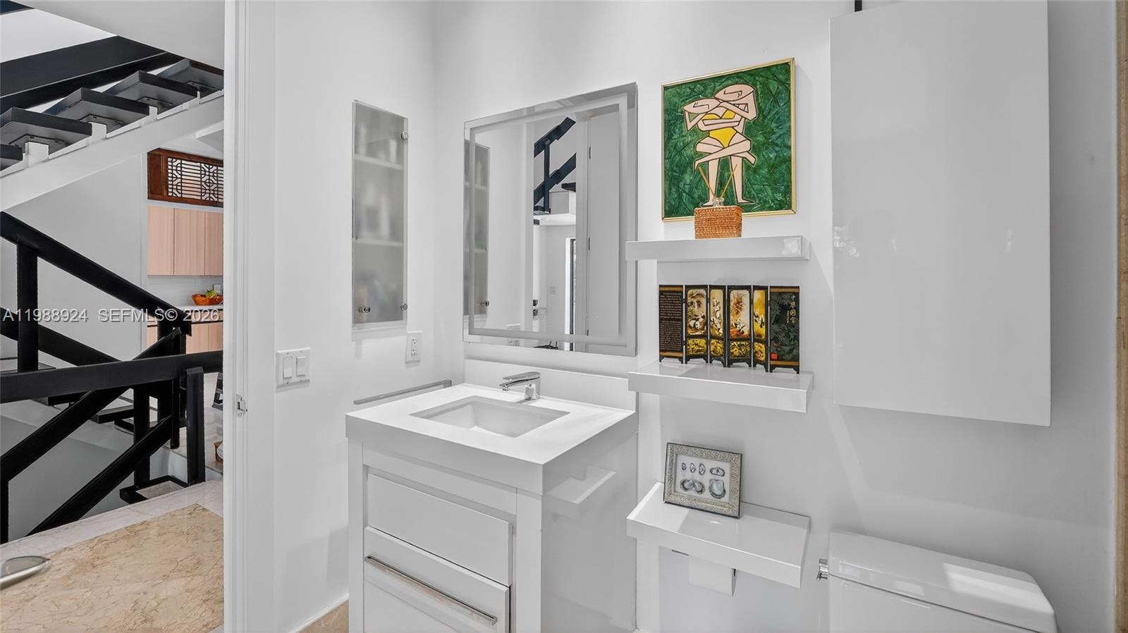 2000 S Bayshore Dr #24 Miami, FL 33133