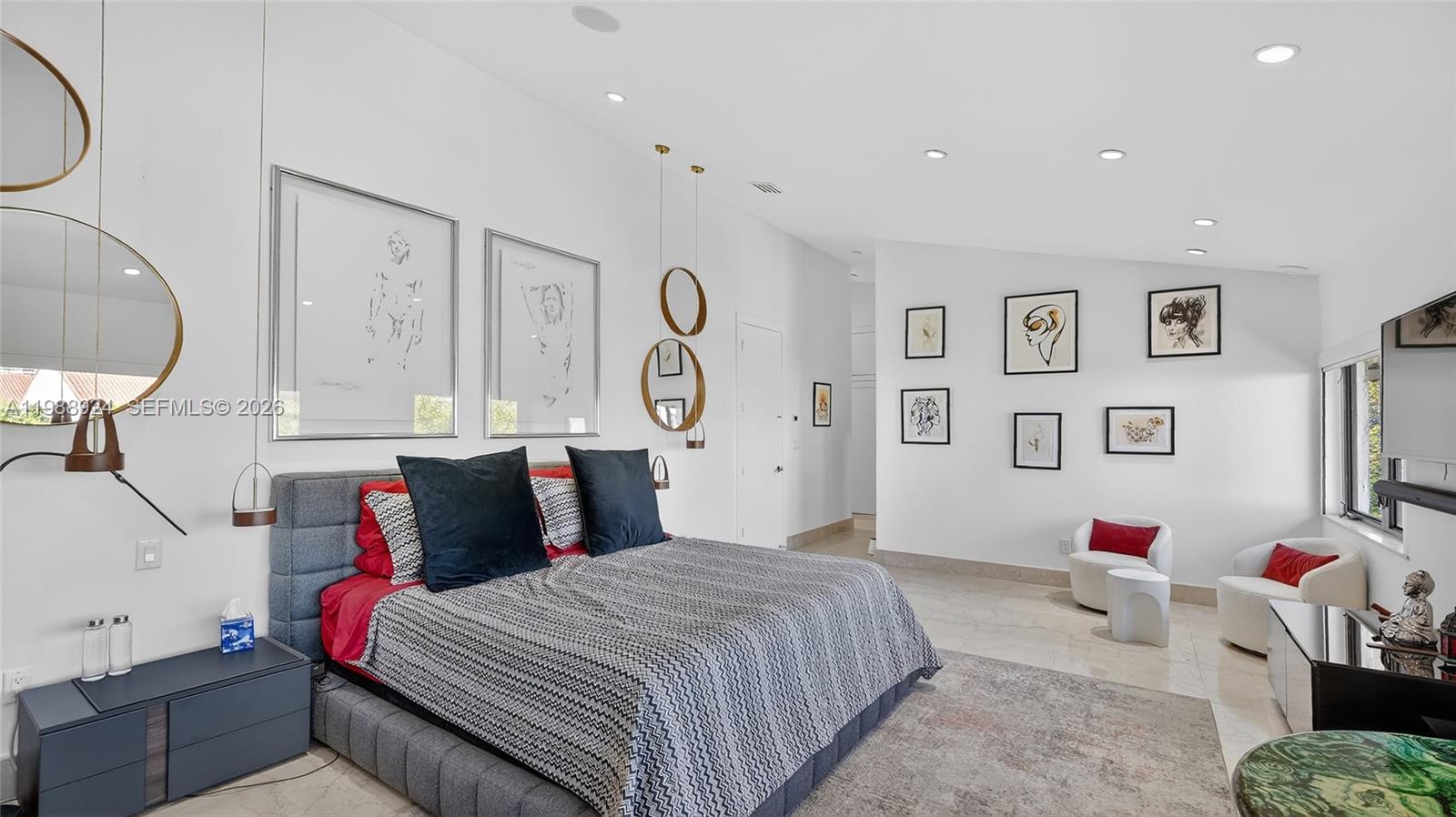 2000 S Bayshore Dr #24 Miami, FL 33133