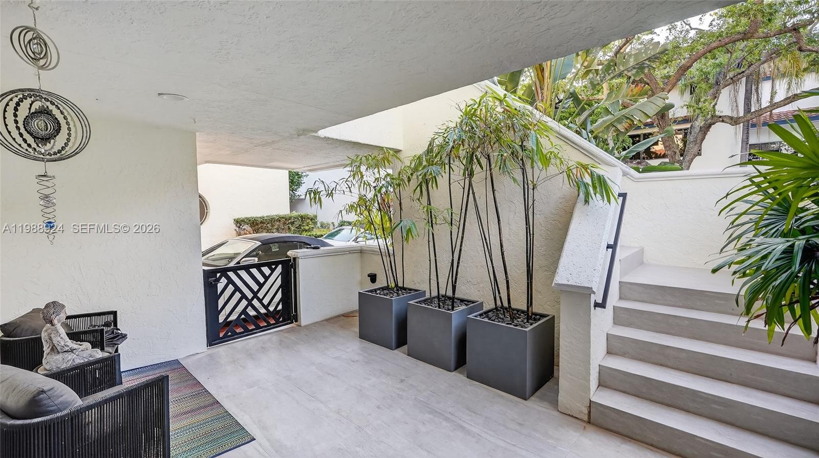 2000 S Bayshore Dr #24 Miami, FL 33133