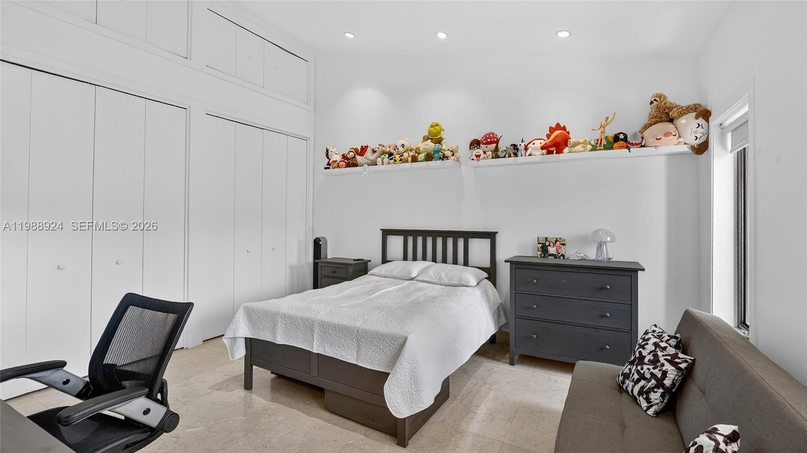 2000 S Bayshore Dr #24 Miami, FL 33133