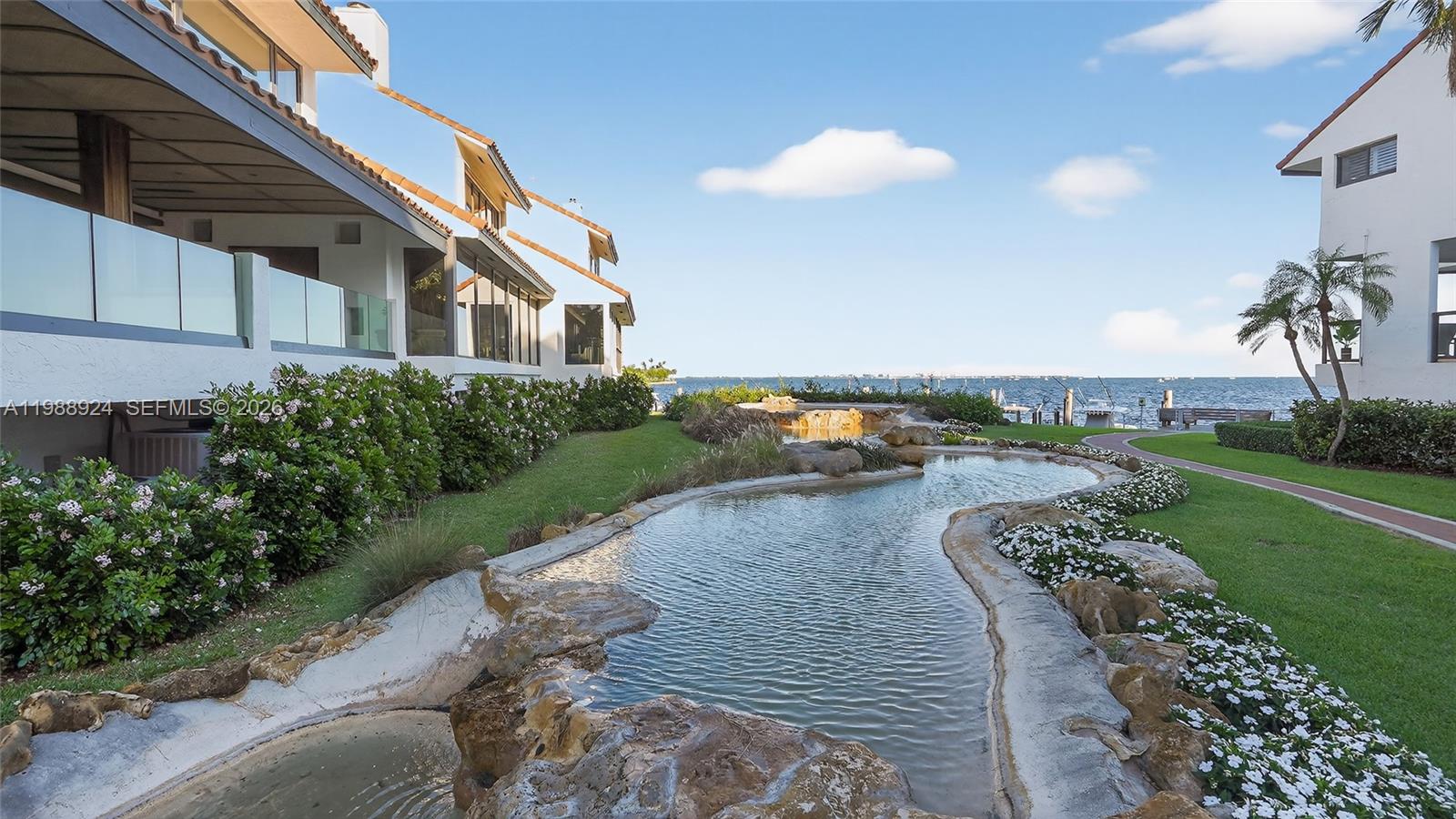 2000 S Bayshore Dr #24 Miami, FL 33133