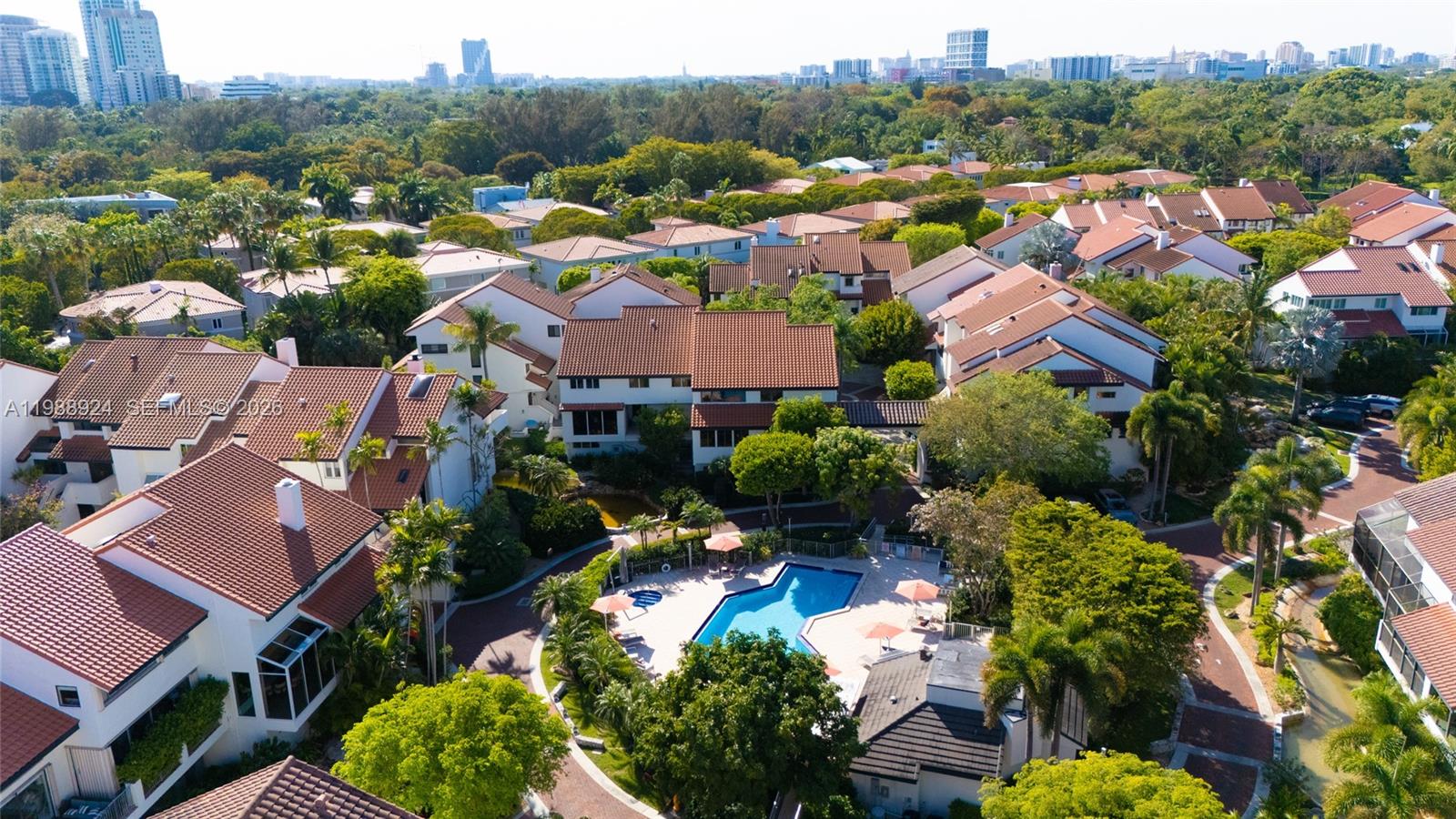 2000 S Bayshore Dr #24 Miami, FL 33133