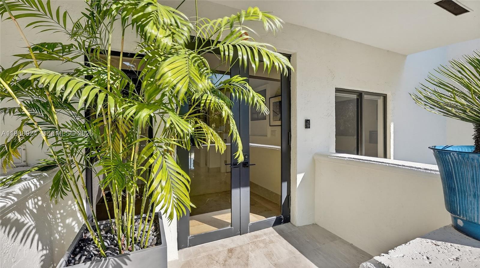 2000 S Bayshore Dr #24 Miami, FL 33133