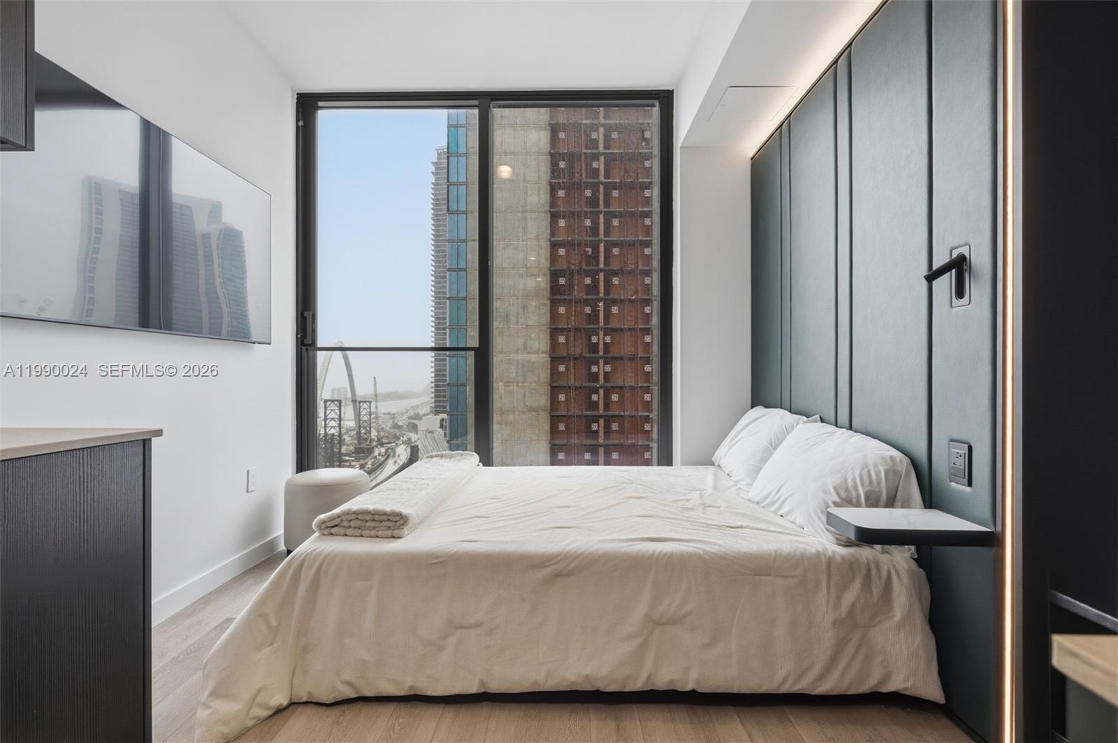 20 NE 11th St #2306A Miami, FL 33132