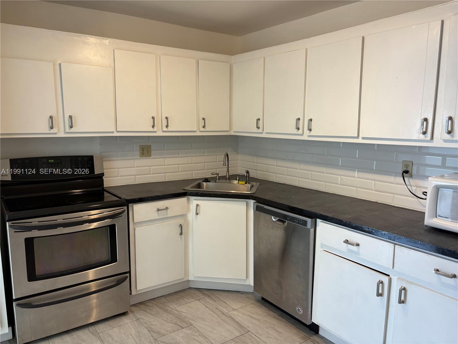 2750 NE 183rd St #1912