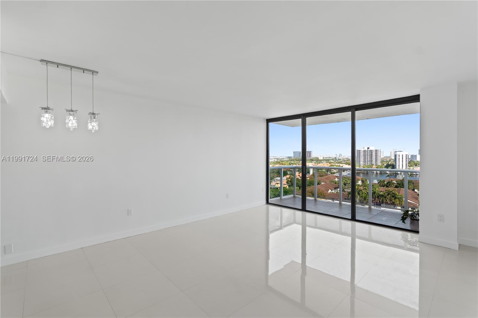 3675 N Country Clb Dr #1501 Aventura, FL 33180