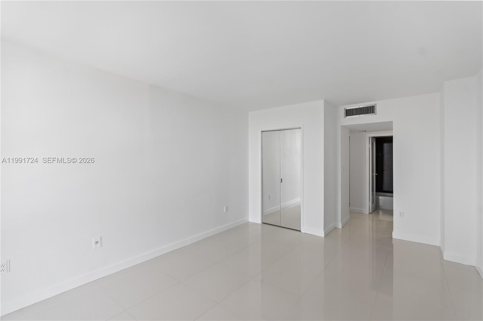 3675 N Country Clb Dr #1501 Aventura, FL 33180