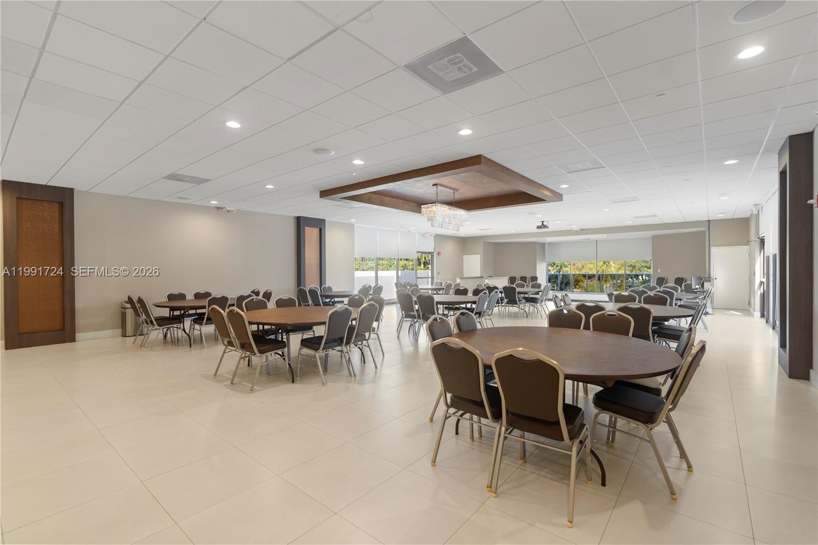 3675 N Country Clb Dr #1501 Aventura, FL 33180