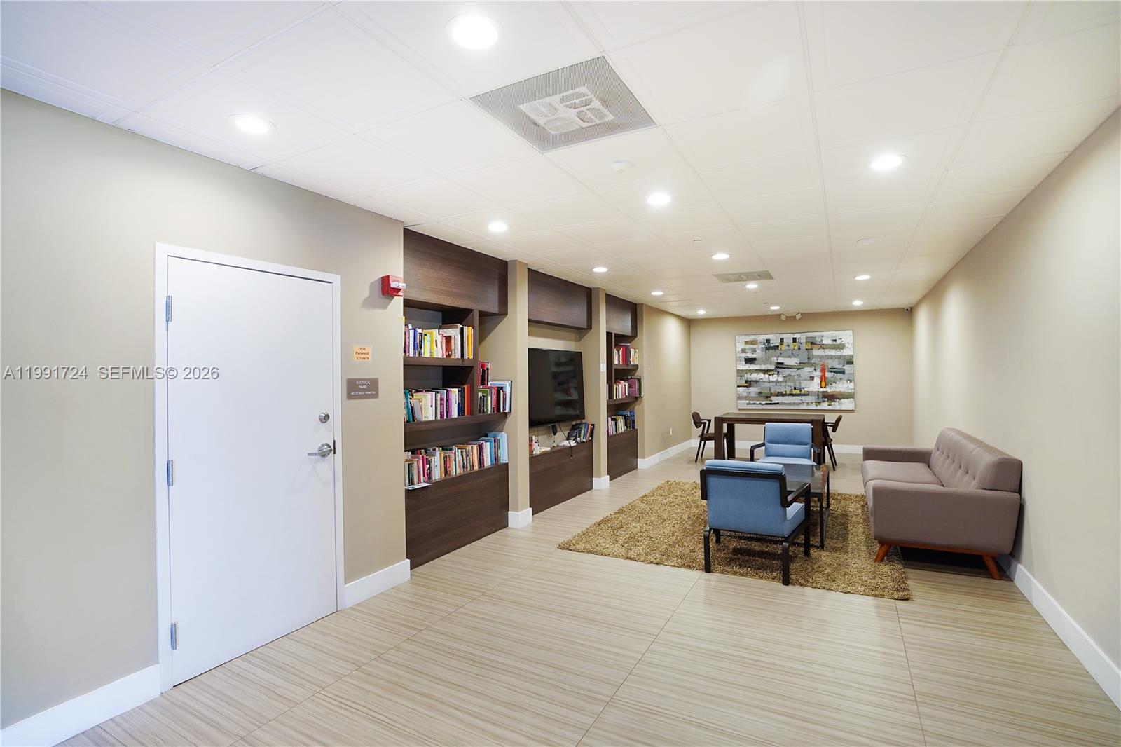 3675 N Country Clb Dr #1501 Aventura, FL 33180