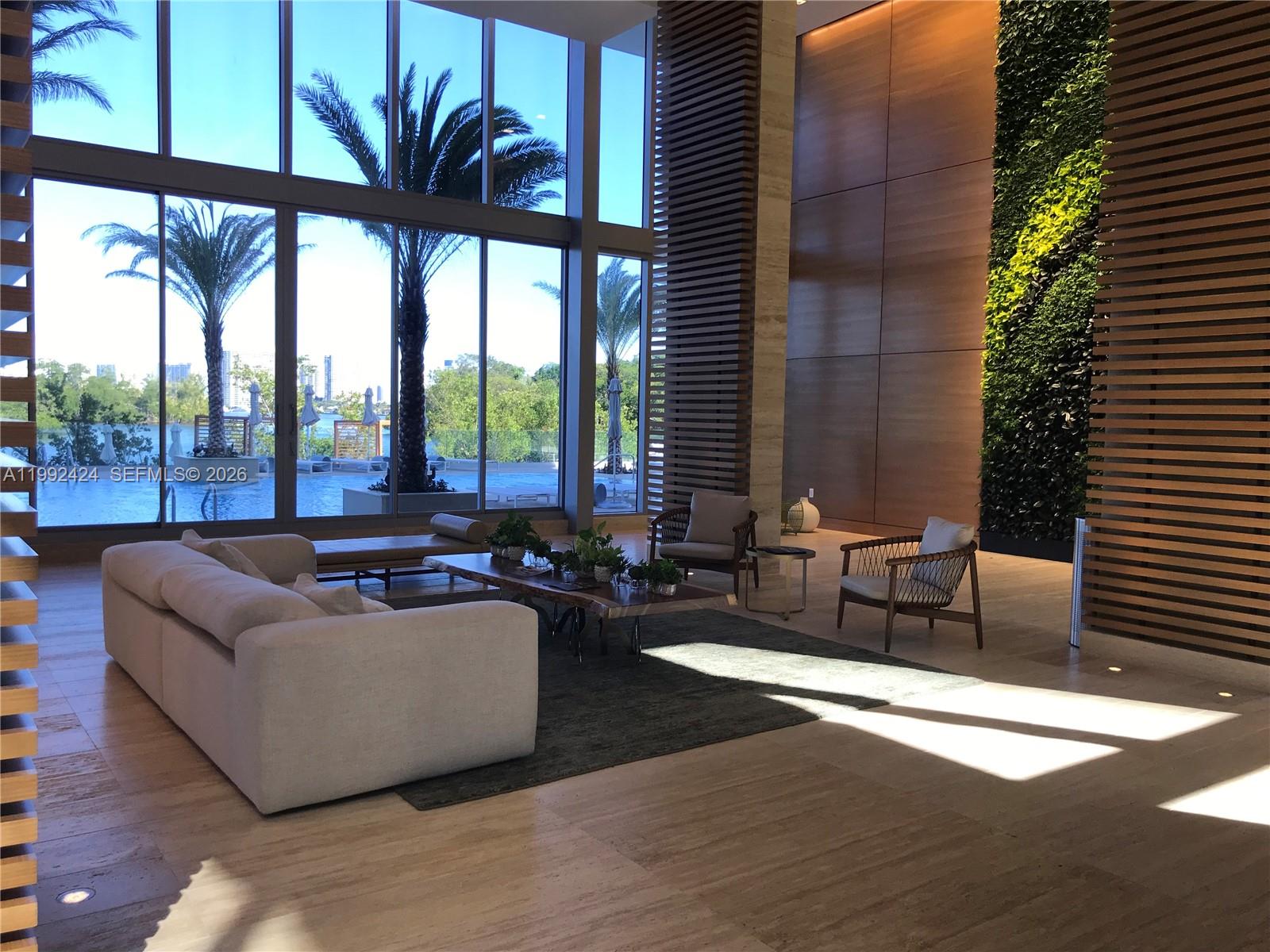 16385 Biscayne Blvd #2206 North Miami Beach, FL 33160