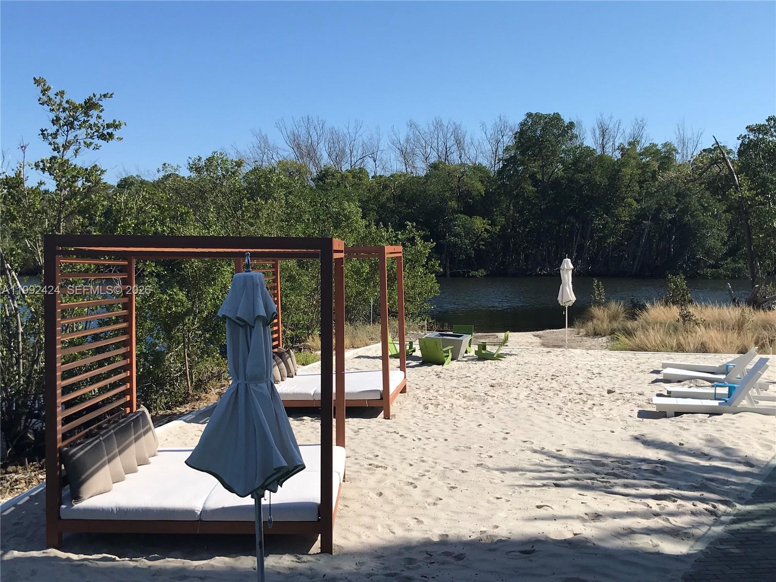 16385 Biscayne Blvd #2206 North Miami Beach, FL 33160