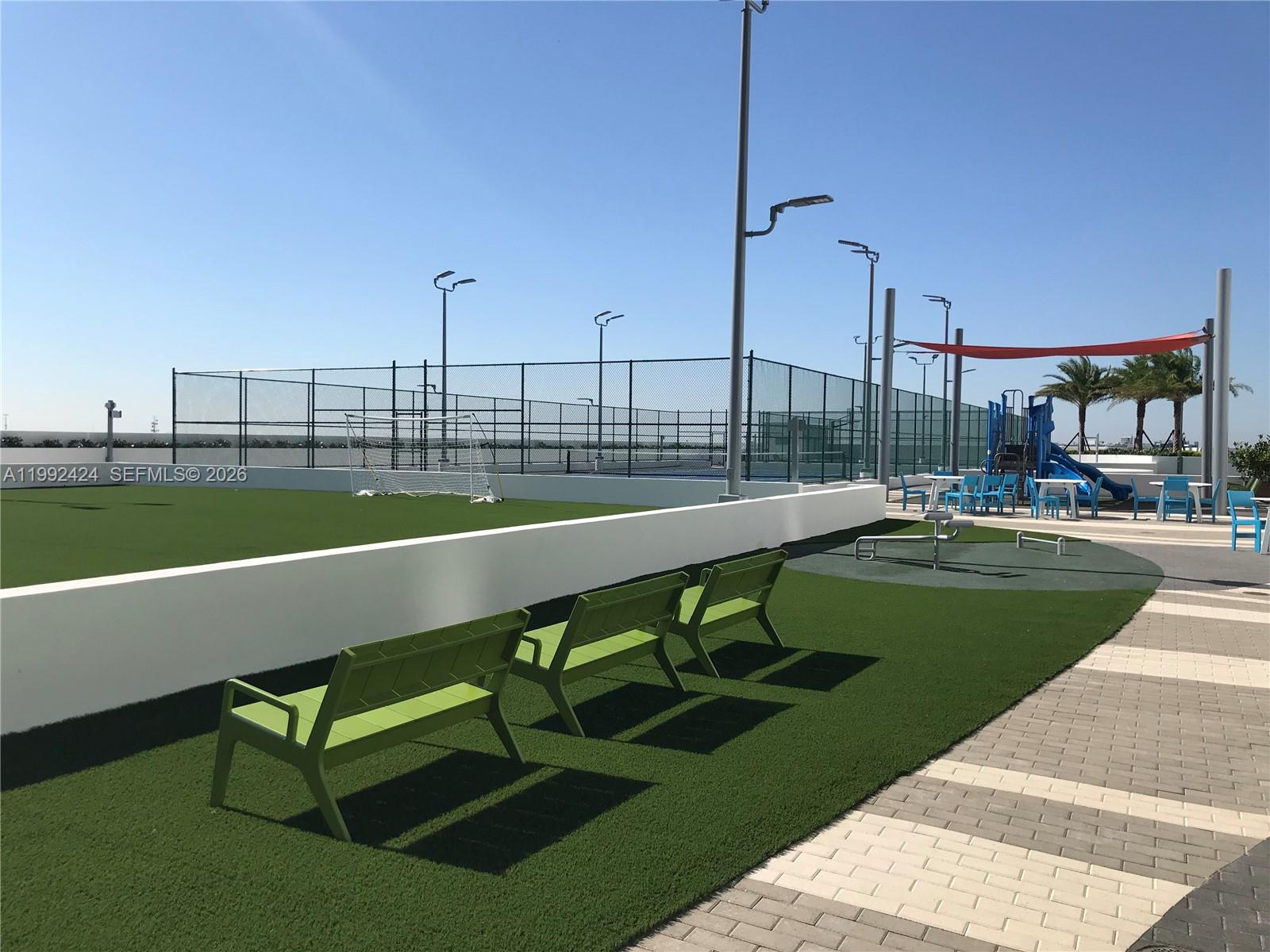 16385 Biscayne Blvd #2206 North Miami Beach, FL 33160