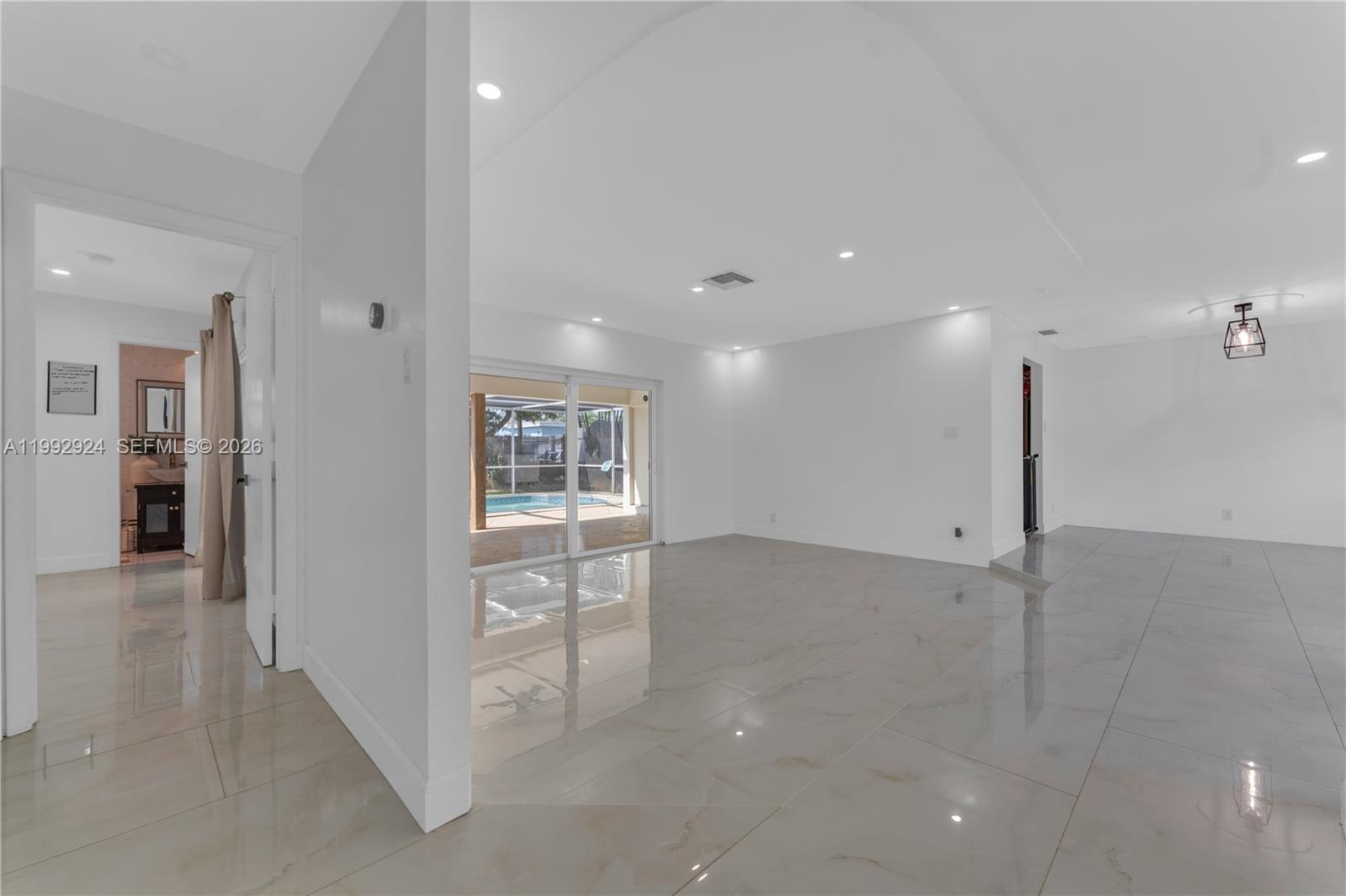 6924 NW 8th Ct Margate, FL 33063