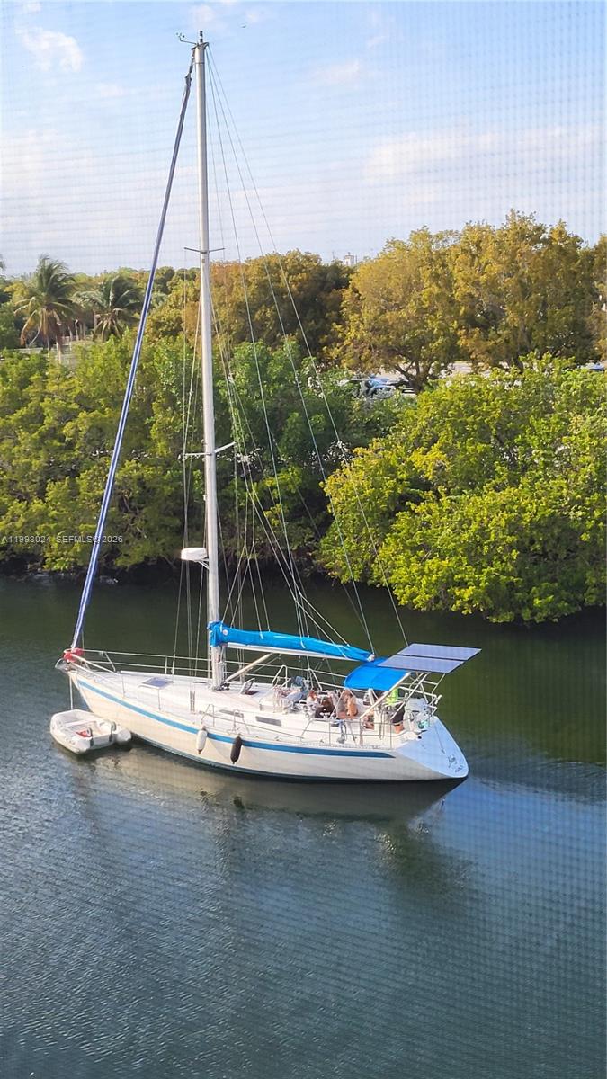 3401 N Country Clb Dr #402