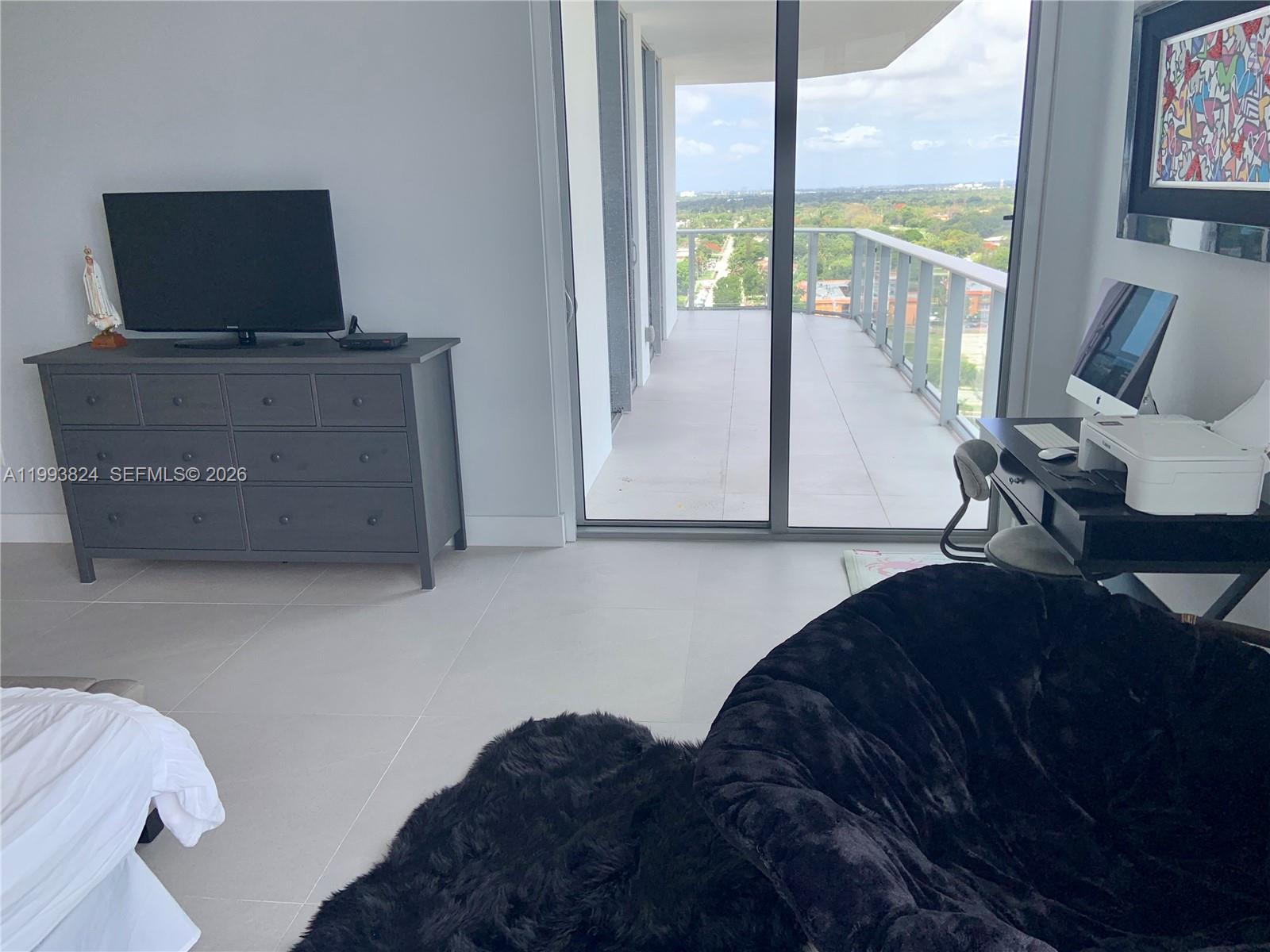 17301 Biscayne Blvd #1602 North Miami Beach, FL 33160