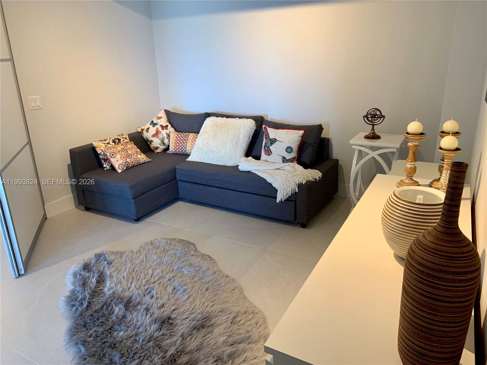 17301 Biscayne Blvd #1602 North Miami Beach, FL 33160