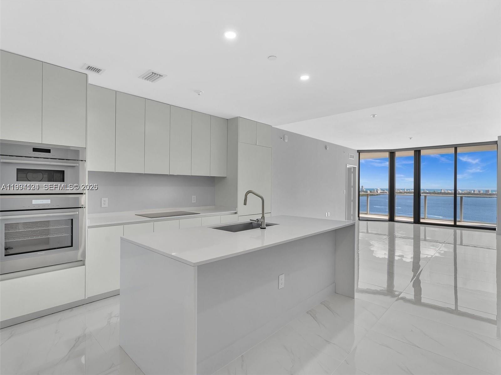 711 NE 23rd Ter #3303