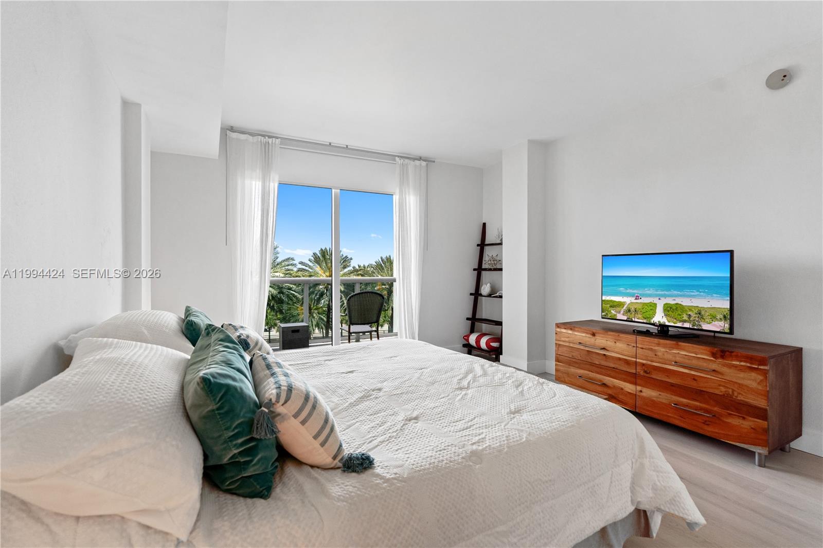 image Harbour House18