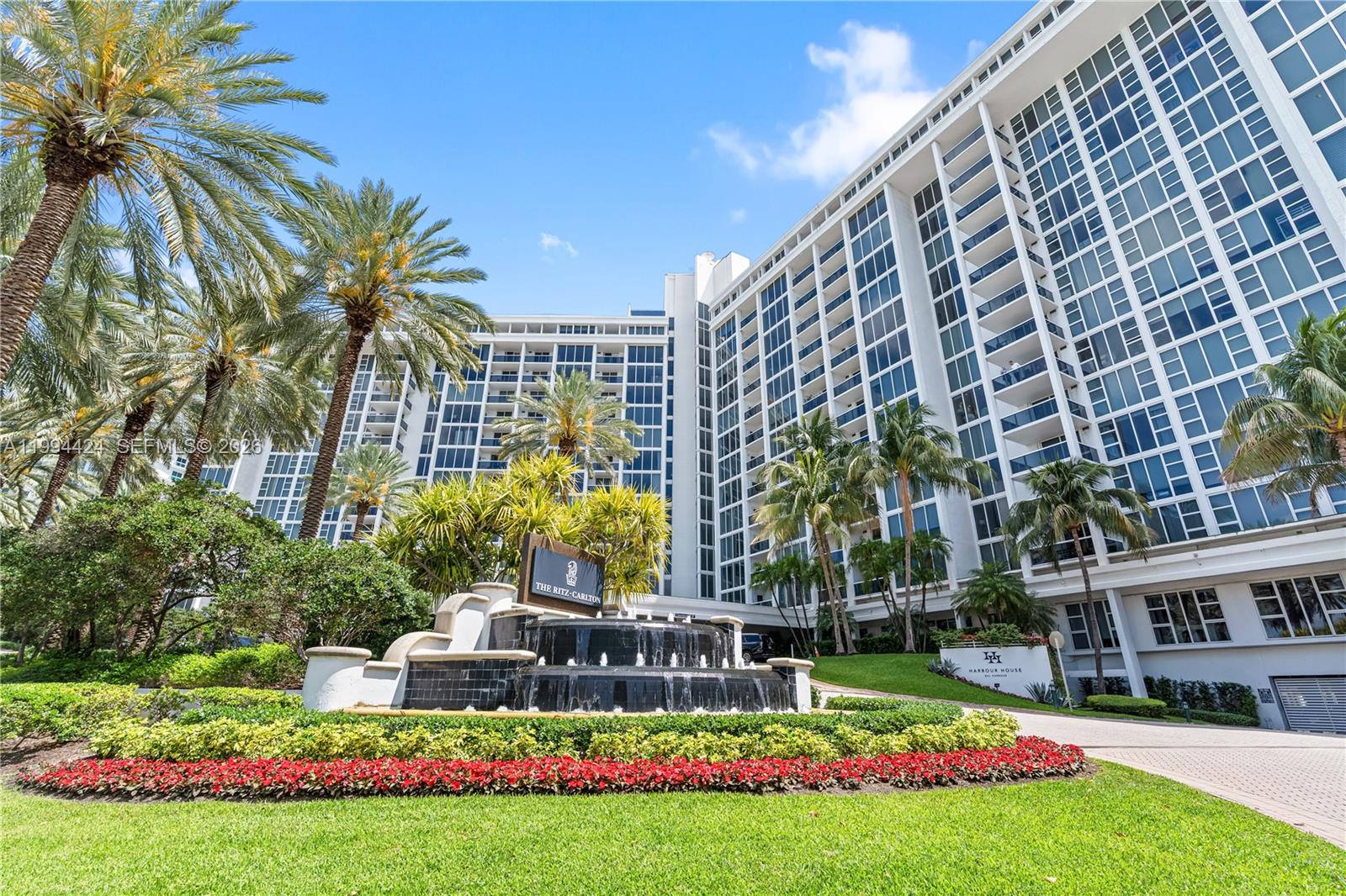 image Harbour House26