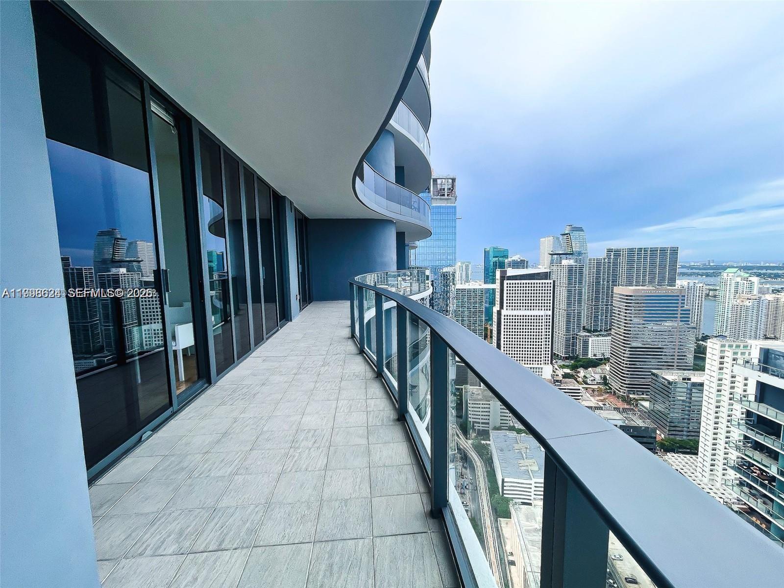 image Brickell Flatiron67