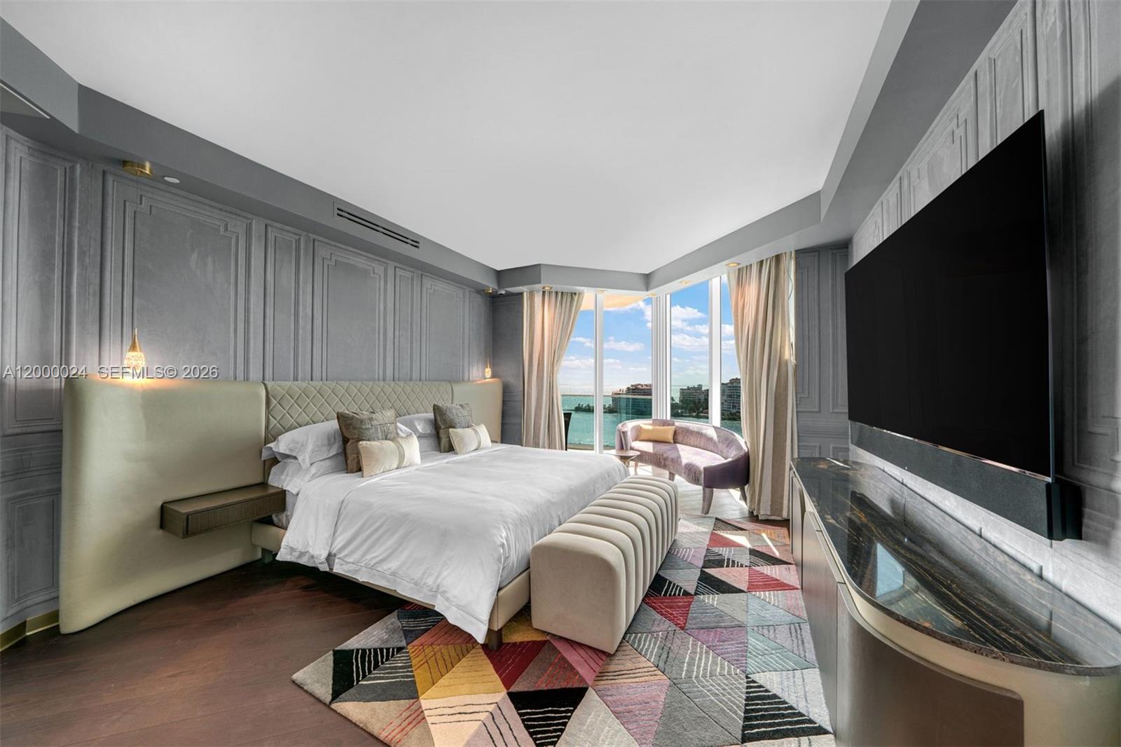 300 S Pointe Dr #1501 Miami Beach, FL 33139