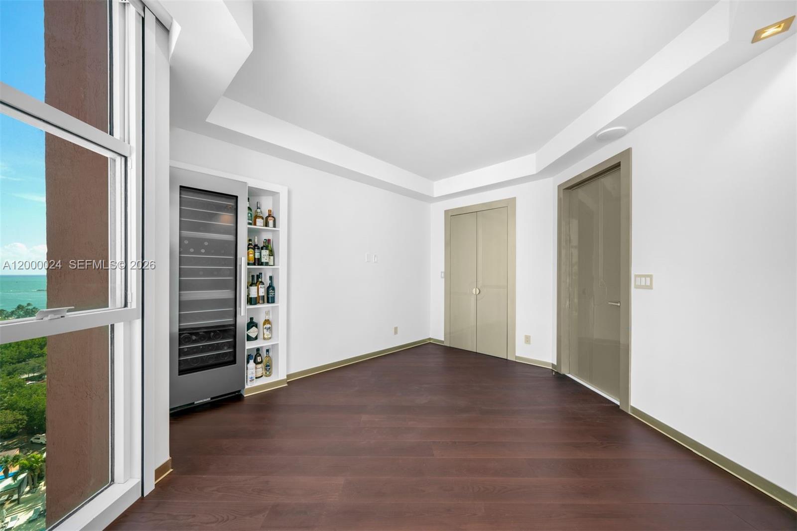 300 S Pointe Dr #1501 Miami Beach, FL 33139