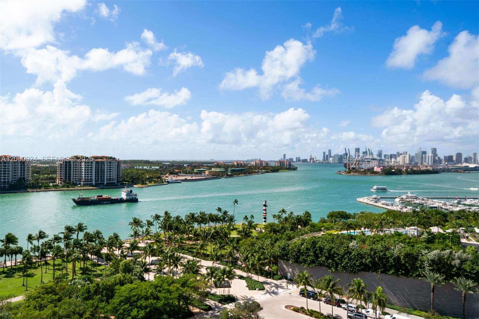 300 S Pointe Dr #1501 Miami Beach, FL 33139